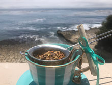 Load image into Gallery viewer, Enlighten Me...® Tea:  &#39;Redwood Rush&#39; Natural High CHAI (Gift tin with inspirational secret scroll messages on &#39;DREAM BIG&#39; theme)
