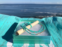 Load image into Gallery viewer, Turquoise / Gold toned Bead Necklace/ Bracelet
