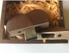 Load image into Gallery viewer, Heart shaped wooden 32GB or 16GB USB Flash Drive Memory Stick (+ Bonus videos)
