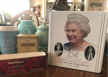 Load image into Gallery viewer, Collector&#39;s Tin: Queen Elizabeth II Jubilee 2022 Walkers Shortbread Cookies (from Scotland)
